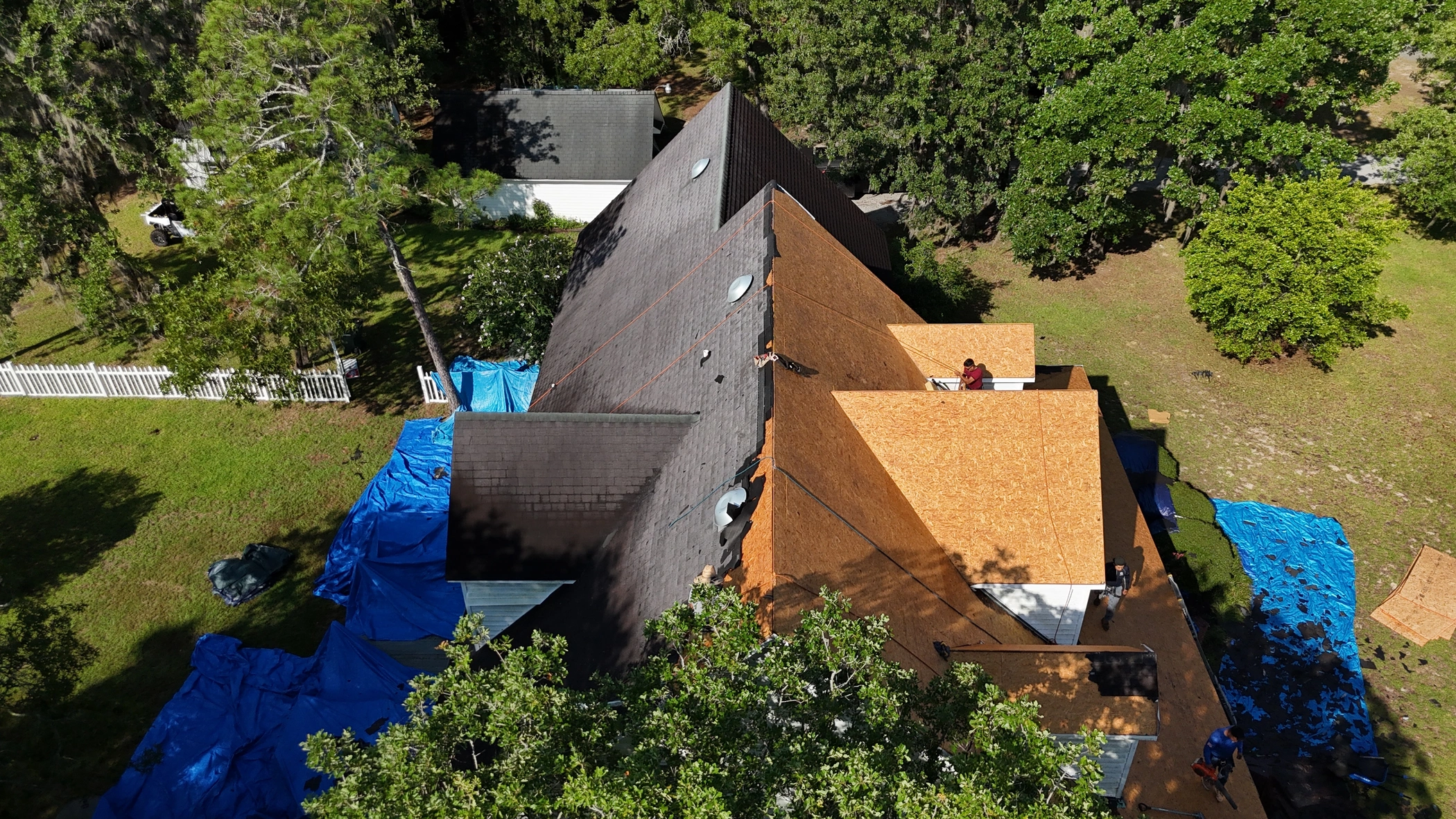 roof repair in claxton