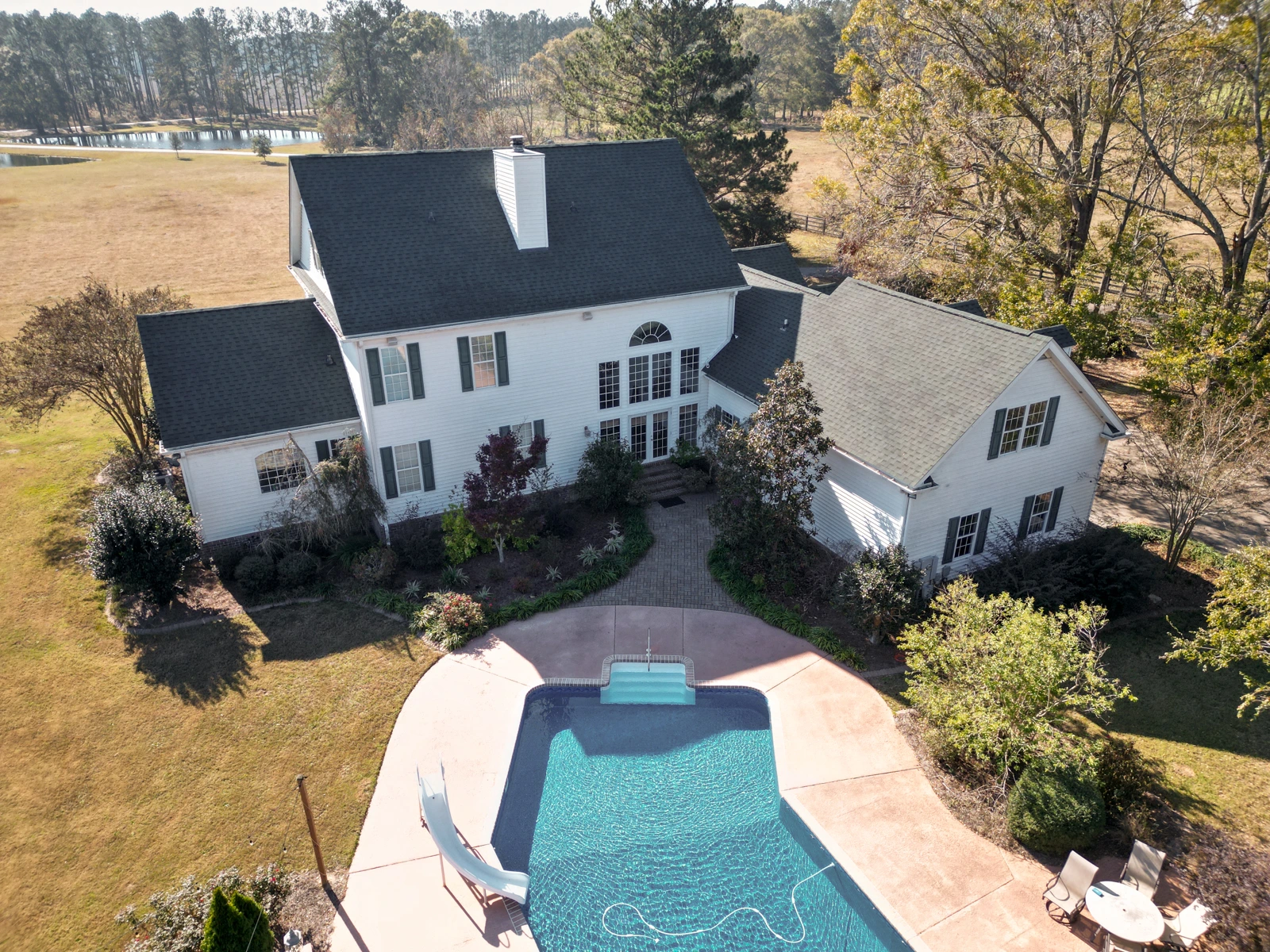 finished-roofing-job
